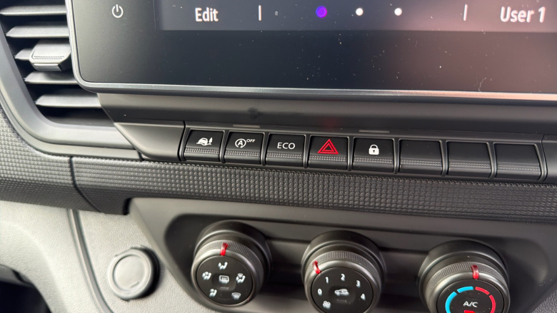 Renault Trafic Swb Diesel SL30 Blue dCi 150 Advance [Safety] Van EAG9